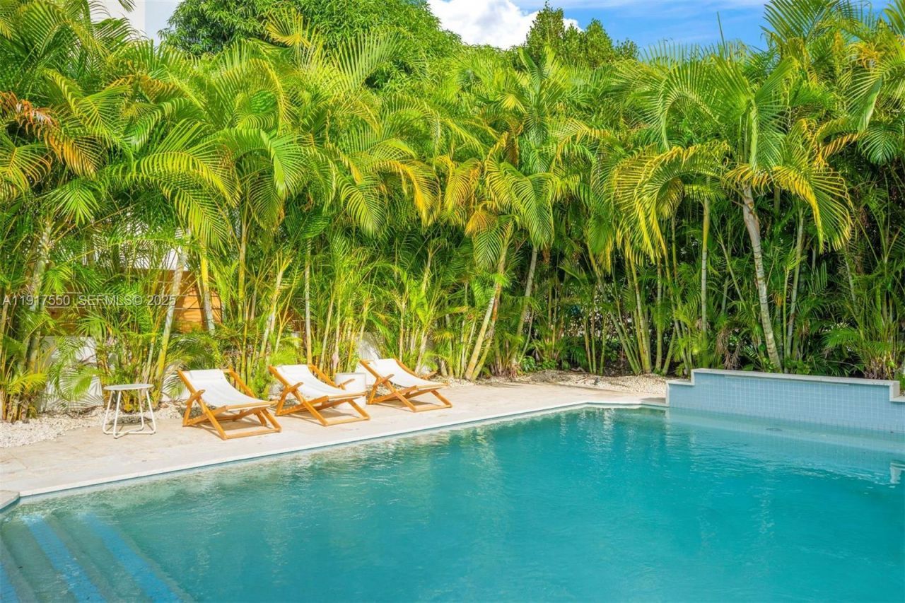 4485 N Jefferson Ave, Miami Beach, FL 33140 Photo