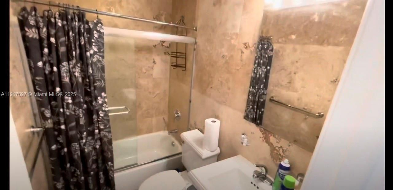 1856 NE 46th St, Unit F8, Fort Lauderdale, FL 33308 Photo