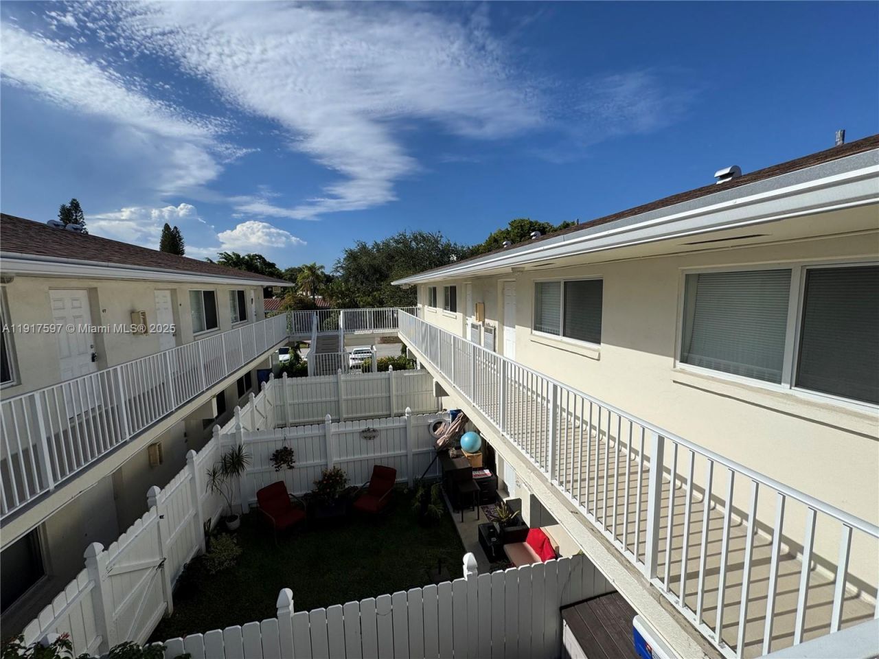 1856 NE 46th St, Unit F8, Fort Lauderdale, FL 33308 Photo