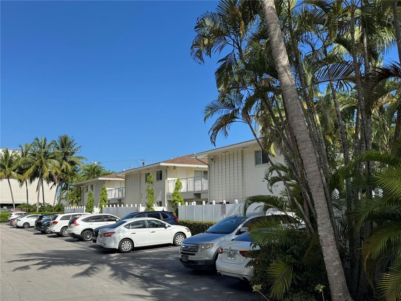 1856 NE 46th St, Unit F8, Fort Lauderdale, FL 33308 Photo