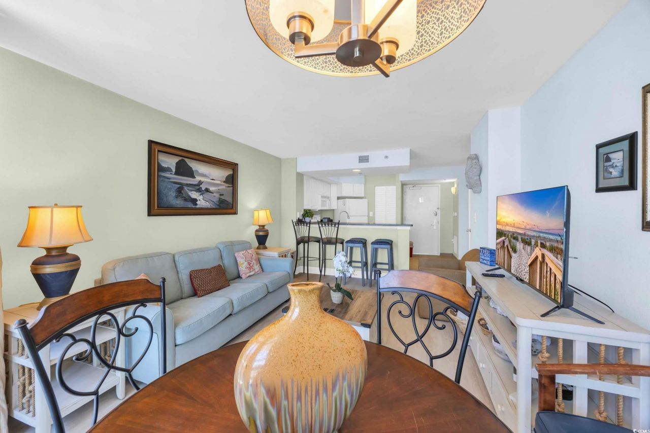 2504 Ocean Blvd. N Photo 4