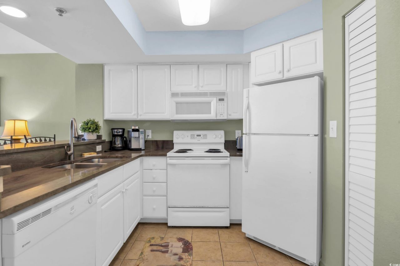 2504 Ocean Blvd. N Photo 9