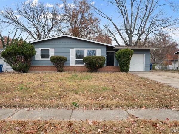 1265 Central Parkway, Florissant, MO 63031