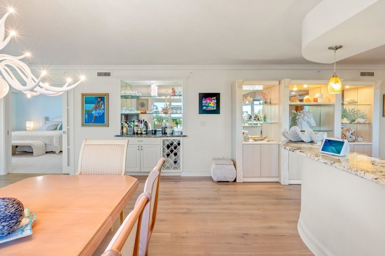 3131 West Gulf Drive, Unit 303, Sanibel, FL 33957 Photo