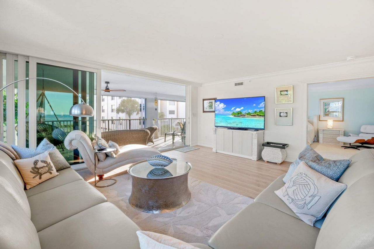 3131 West Gulf Drive, Unit 303, Sanibel, FL 33957 Photo