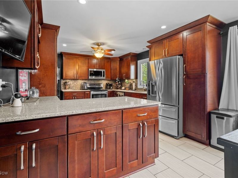 13467 Belfair Drive, Middleburg Heights, OH 44130 Photo 13