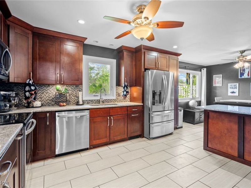 13467 Belfair Drive, Middleburg Heights, OH 44130 Photo 14