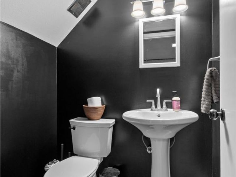 13467 Belfair Drive, Middleburg Heights, OH 44130 Photo 23