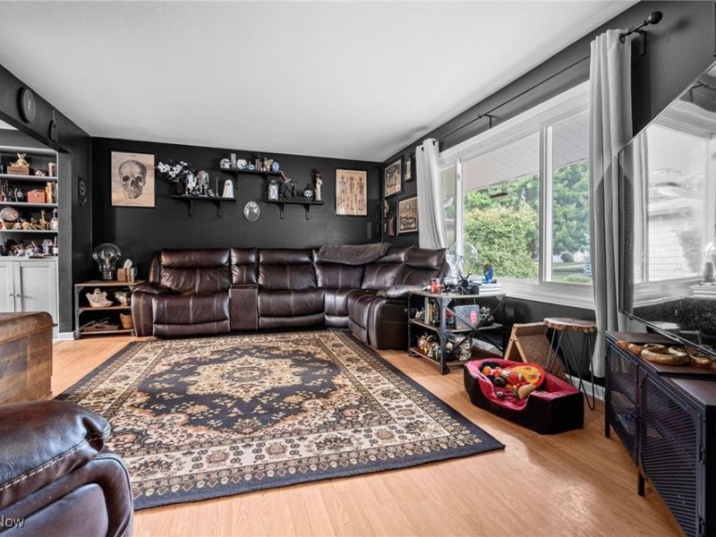 13467 Belfair Drive, Middleburg Heights, OH 44130 Photo 8