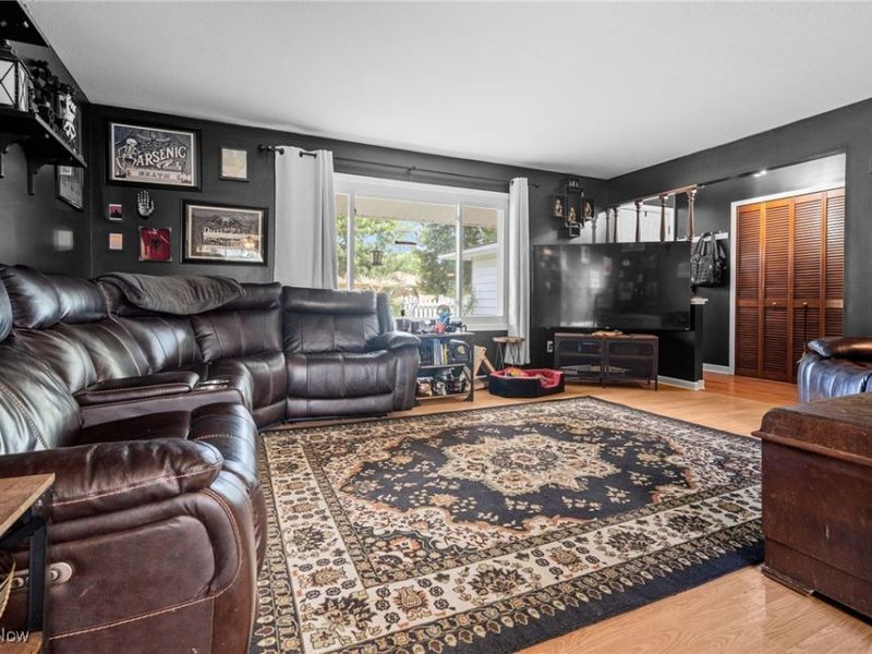 13467 Belfair Drive, Middleburg Heights, OH 44130 Photo 9