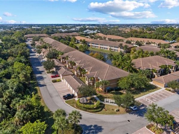 1076 Winding Pines CIR, Unit 206, CAPE CORAL, FL 33909