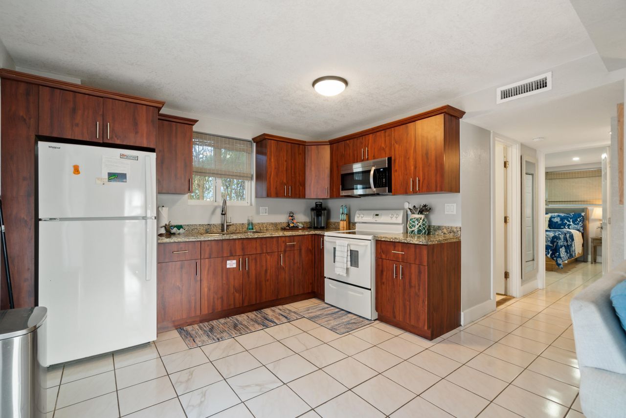 127 Seaside Avenue, Key Largo, FL 33037 Photo