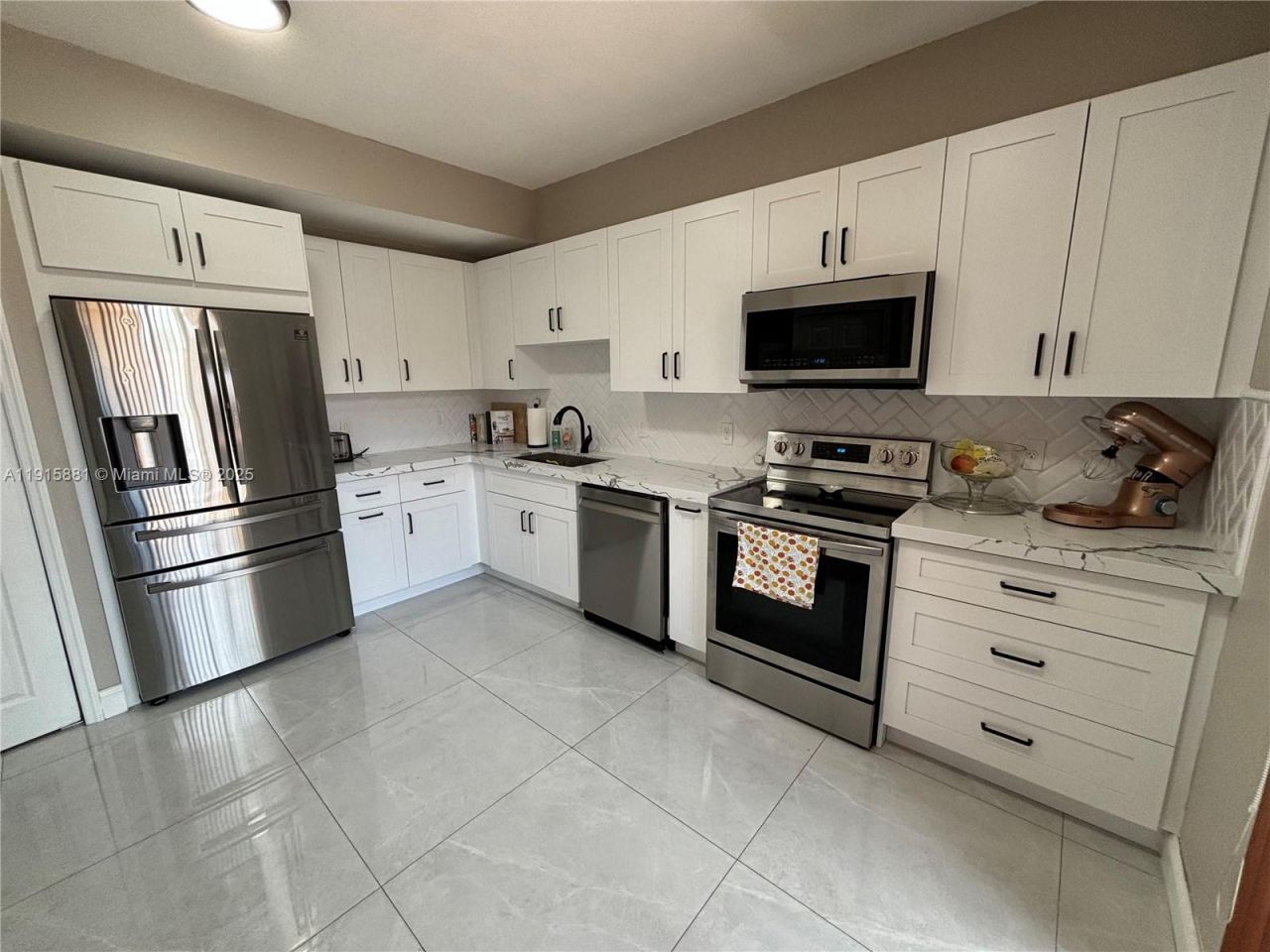 8451 NW 138th St, Unit 2301, Miami Lakes, FL 33016 Photo