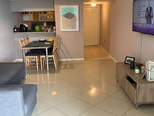 102 SW 6th Ave, Unit 606, Miami, FL 33130