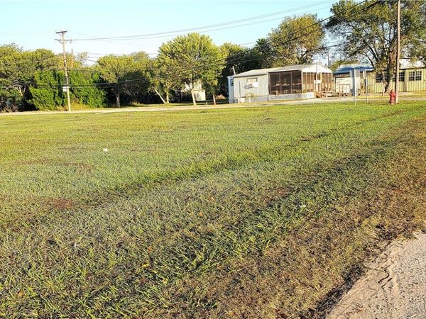 502-508 S Main Street, Seadrift, TX 77983