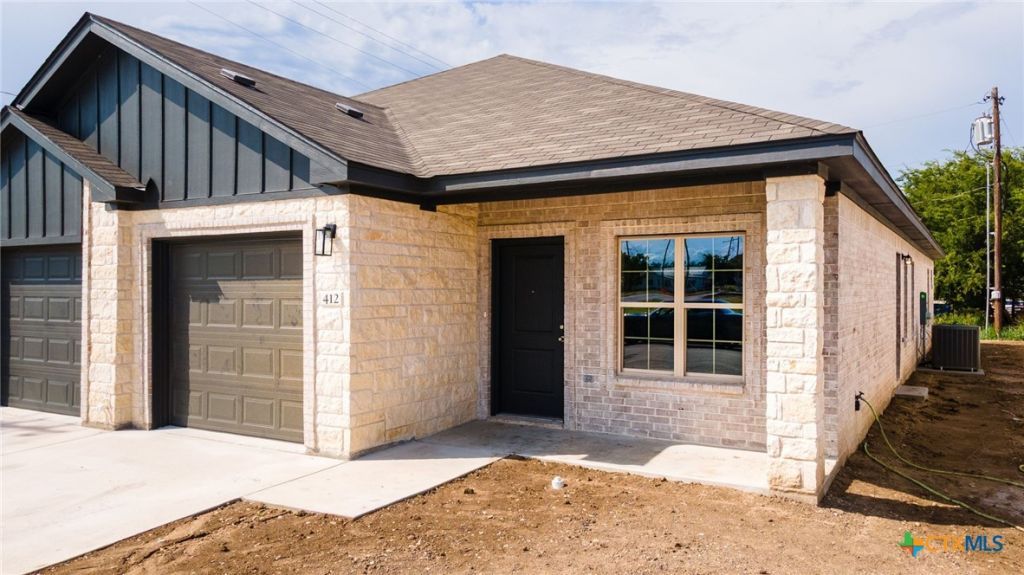 412 W Avenue C Avenue, Copperas Cove, TX 76522 Main Photo