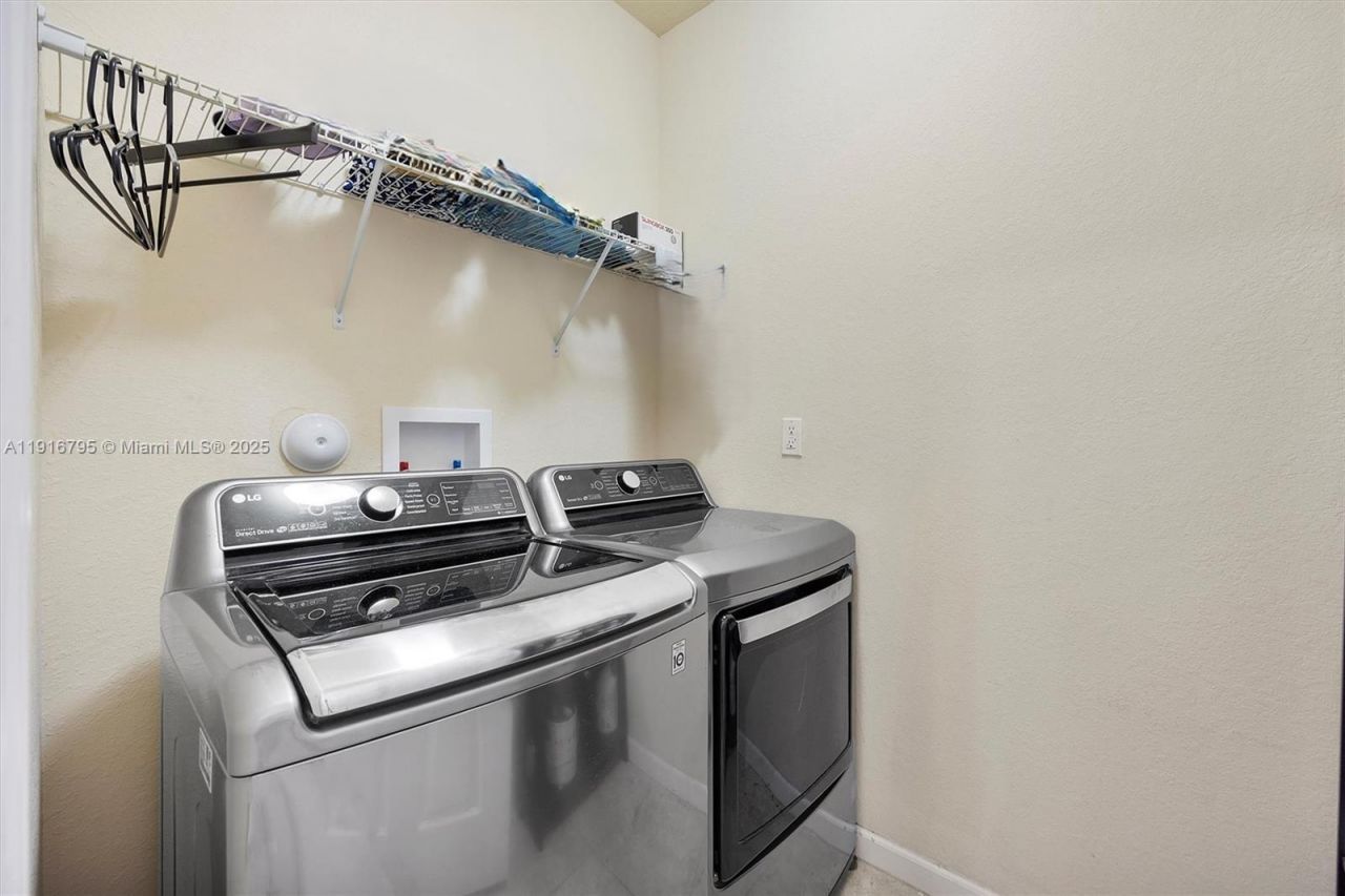 9115 SW 227th Ter, Cutler Bay, FL 33190 Photo