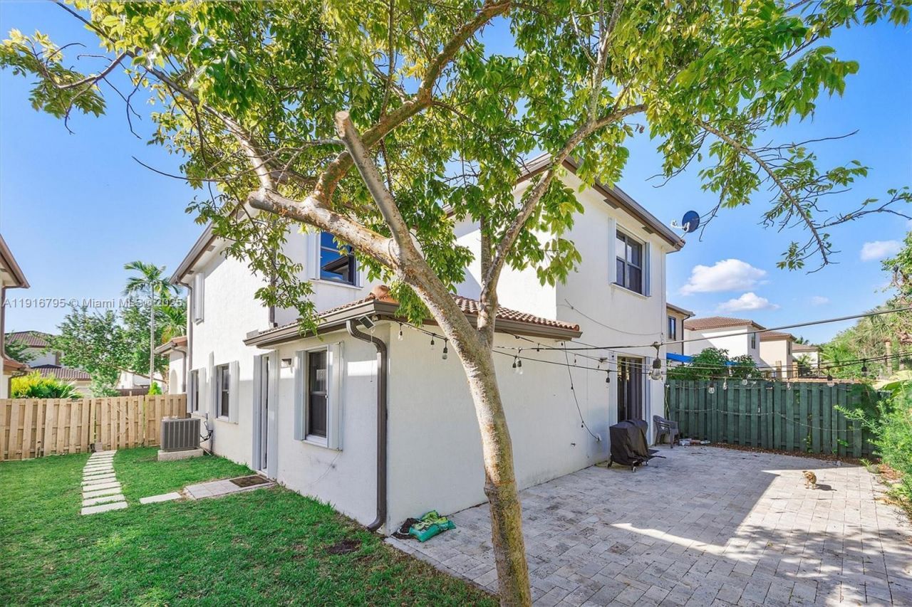 9115 SW 227th Ter, Cutler Bay, FL 33190 Photo
