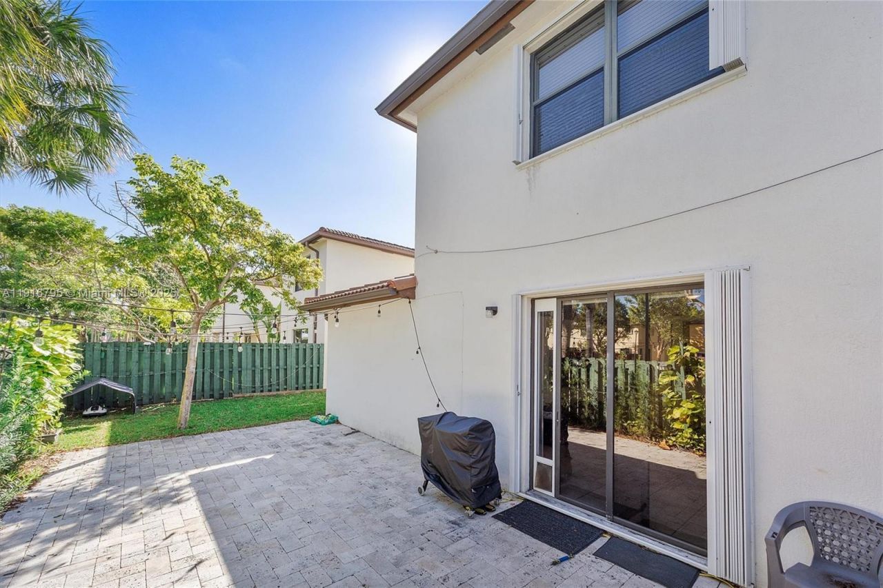 9115 SW 227th Ter, Cutler Bay, FL 33190 Photo