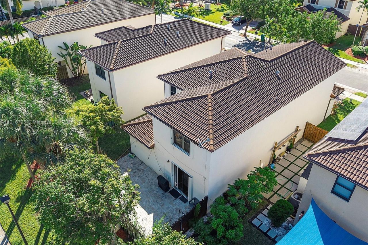 9115 SW 227th Ter, Cutler Bay, FL 33190 Photo