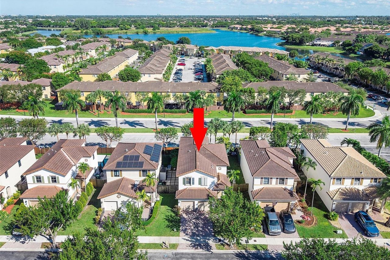 9115 SW 227th Ter, Cutler Bay, FL 33190 Photo