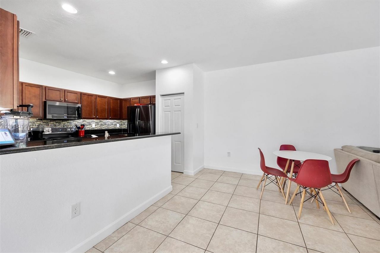 9115 SW 227th Ter, Cutler Bay, FL 33190 Photo