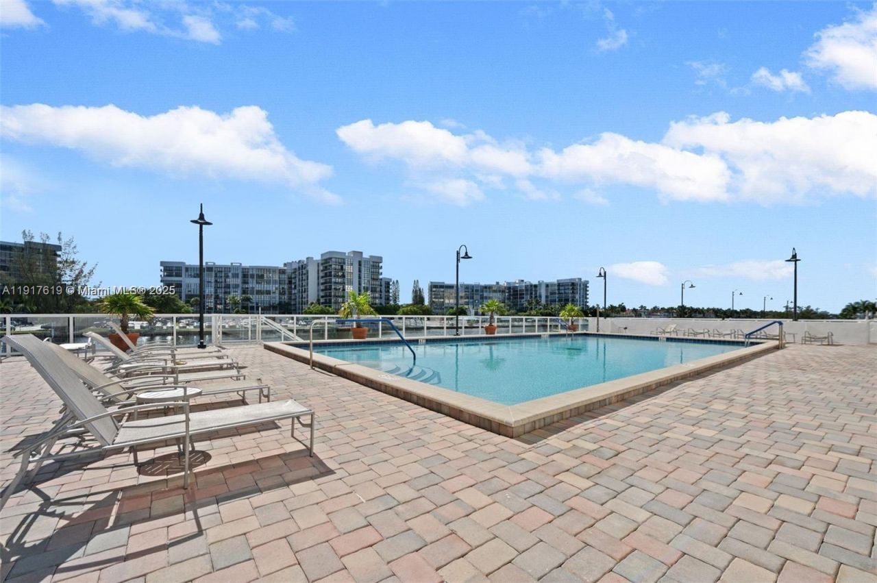 3000 S Ocean Dr, Unit 718, Hollywood, FL 33019 Photo