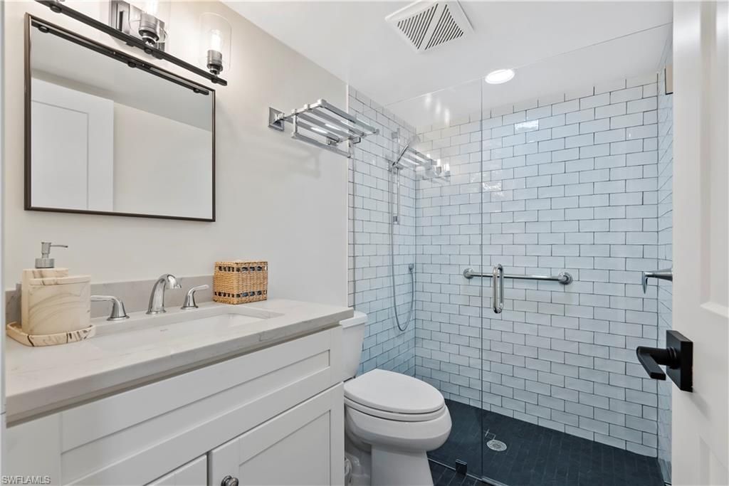 676 Broad Ave S, Unit J676, Naples, FL 34102 Photo