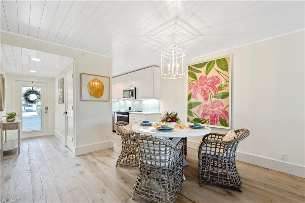 676 Broad Ave S, Unit J676, Naples, FL 34102 Photo