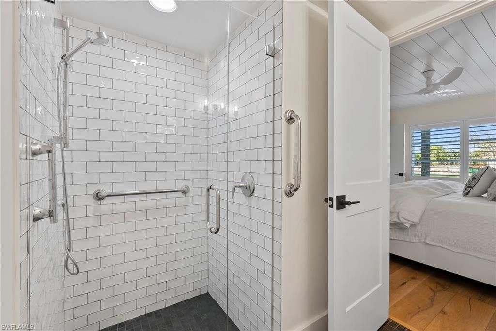 676 Broad Ave S, Unit J676, Naples, FL 34102 Photo