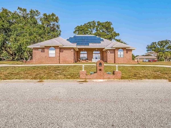 6084 Toulouse Dr, Pensacola, FL 32505