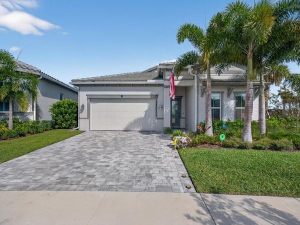 10405 Northbrook Circle, Palm Beach Gardens, FL 33412