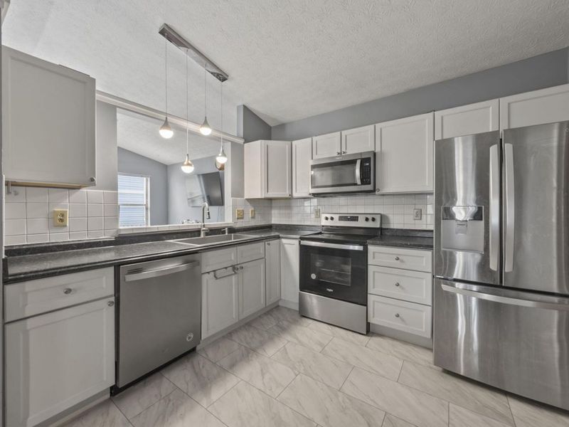 2456 Sanford Drive, Columbus, OH 43235 Photo 11