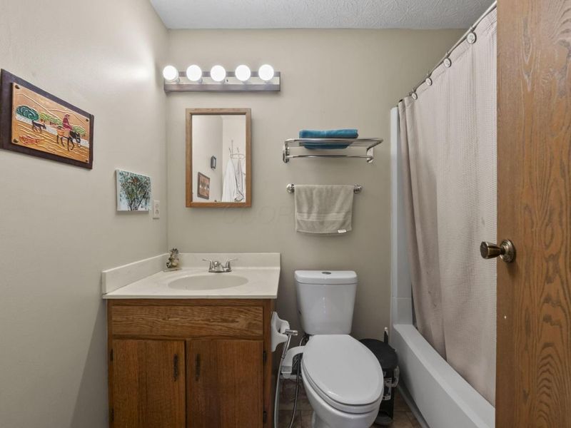 2456 Sanford Drive, Columbus, OH 43235 Photo 16