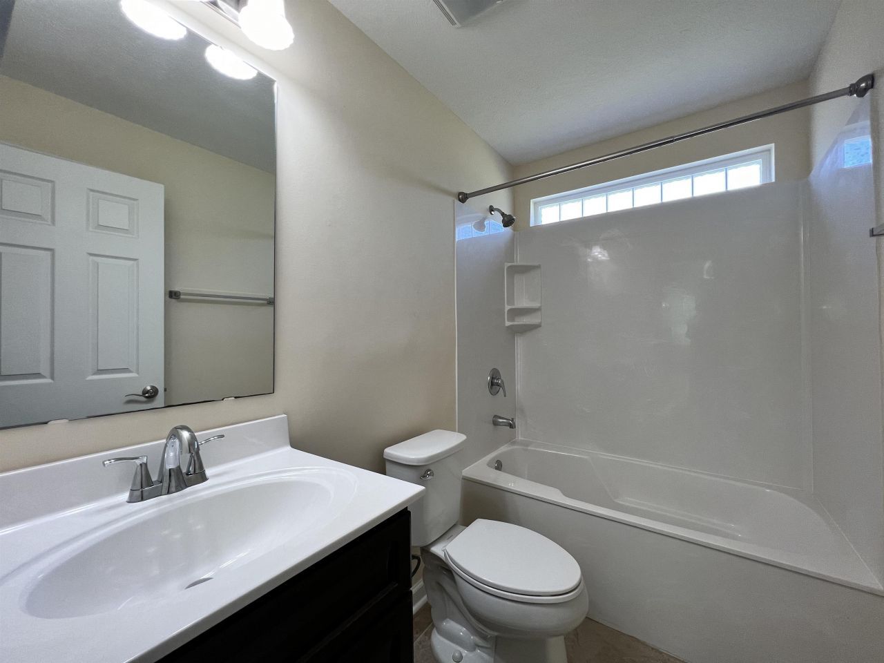 187 Heath Dr. Photo 10