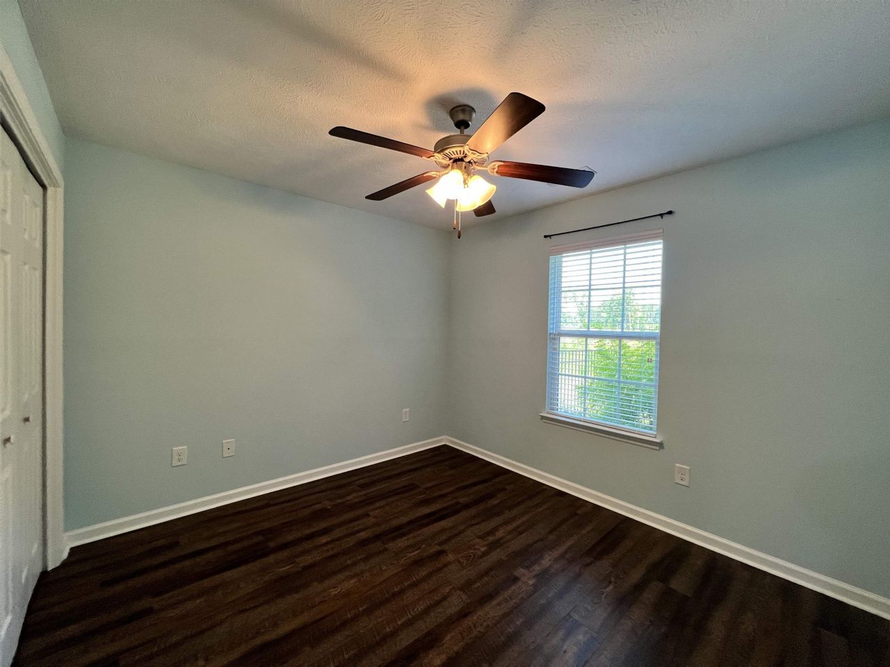 187 Heath Dr. Photo 11