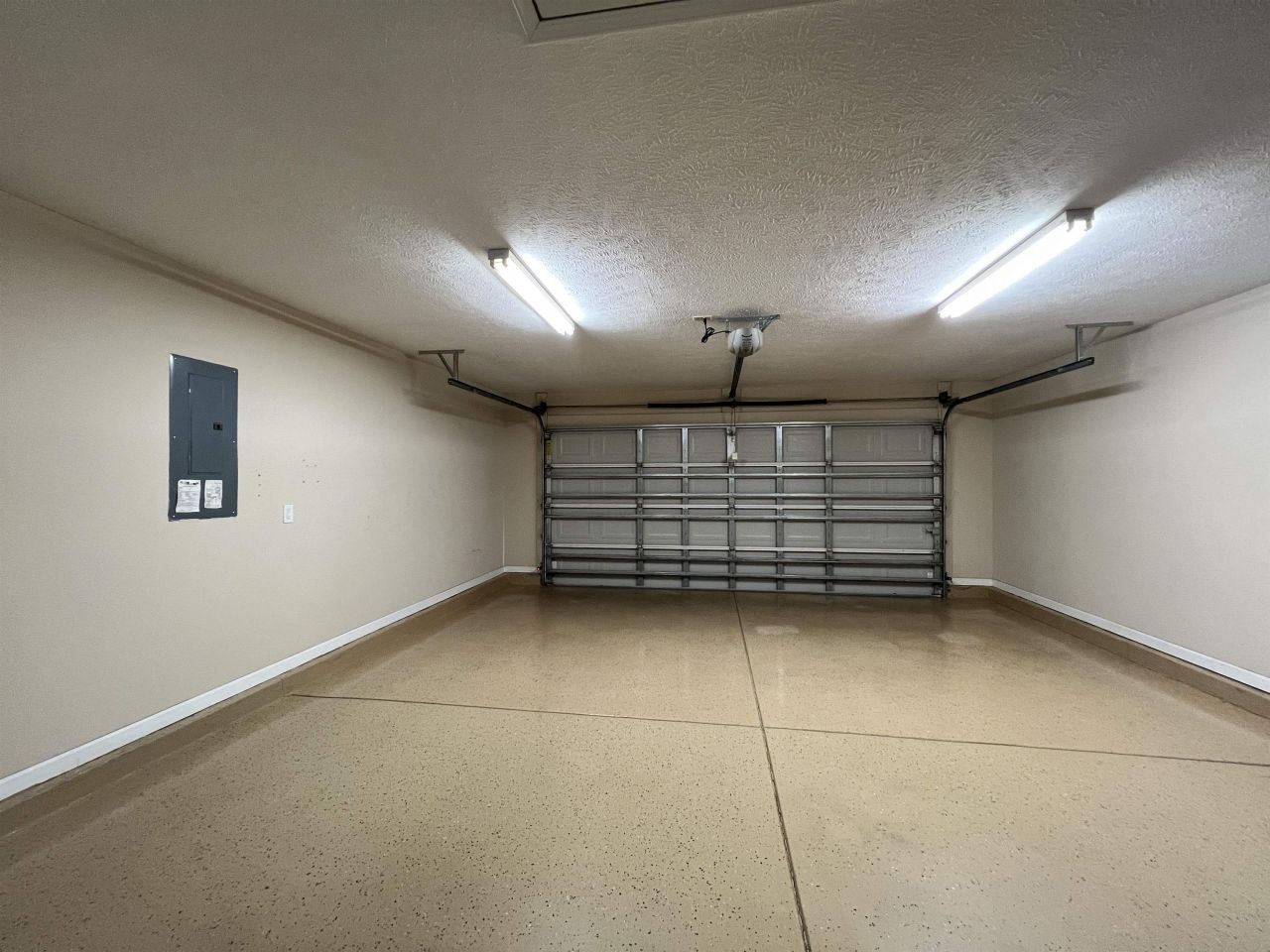 187 Heath Dr. Photo 17