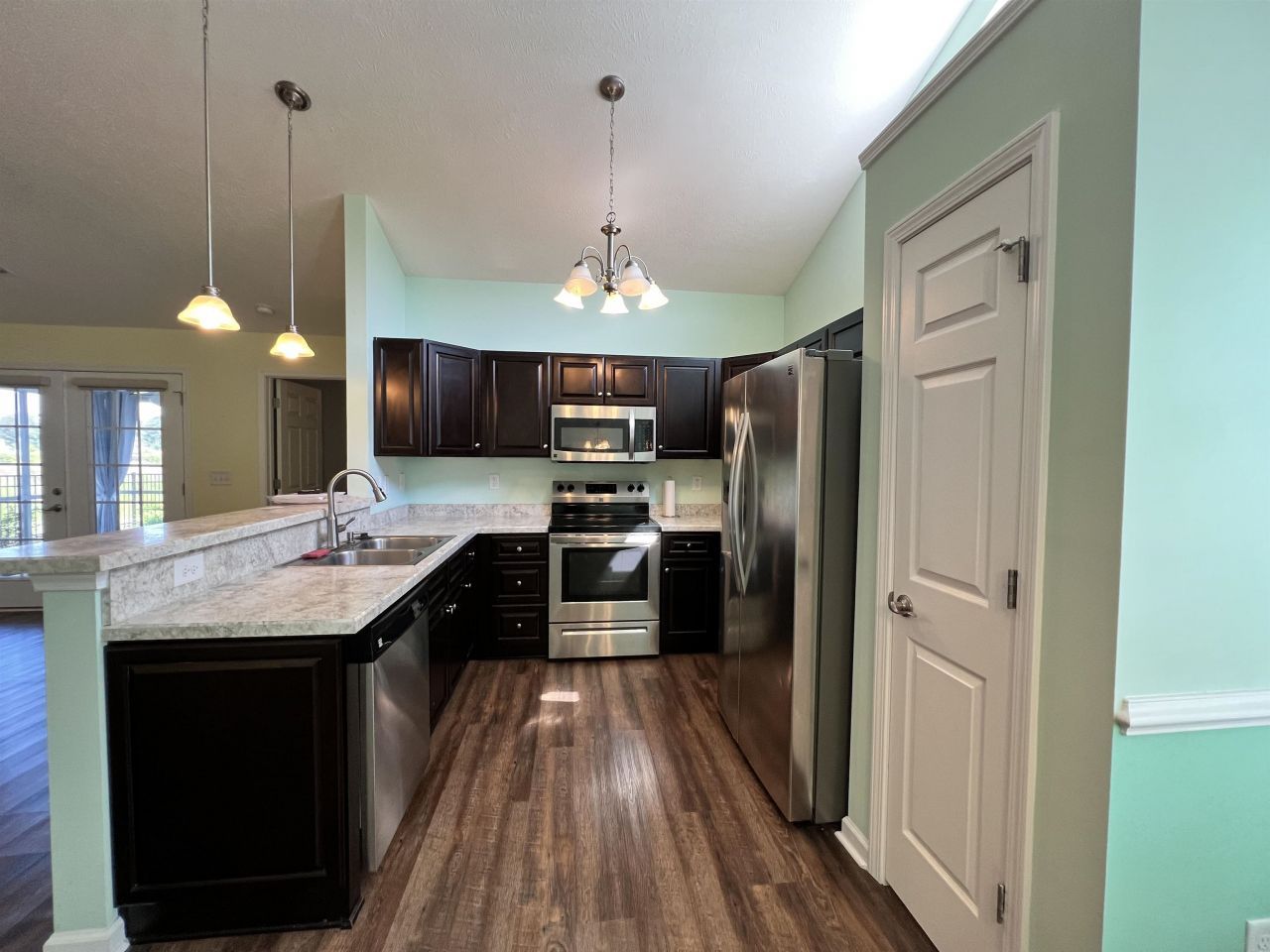 187 Heath Dr. Photo 7