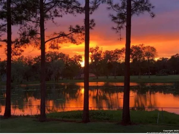 100 Aniak, Holiday Lakes, TX 77515