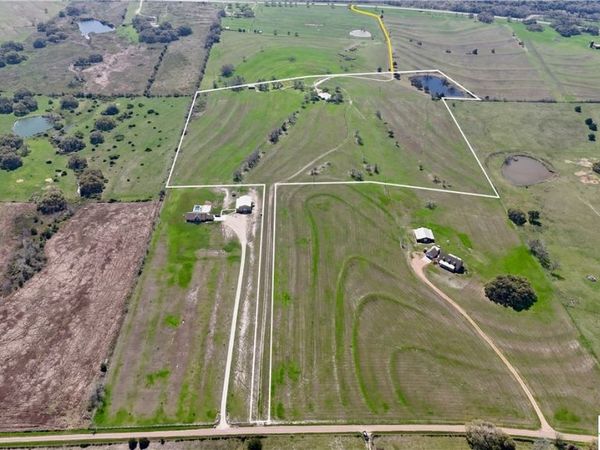 2301 E US Highway 90, Flatonia, TX 78941