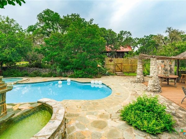 1218 Oakwood Loop , Wimberley, TX 78676