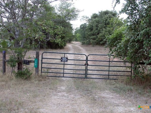 720 Green Acre Drive, Dale, TX 78616