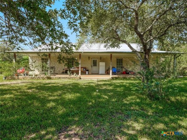 294 Lois Lane , Paige, TX 78659