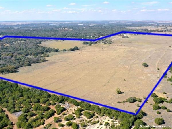 351 County Road 210 , Liberty Hill, TX 78642