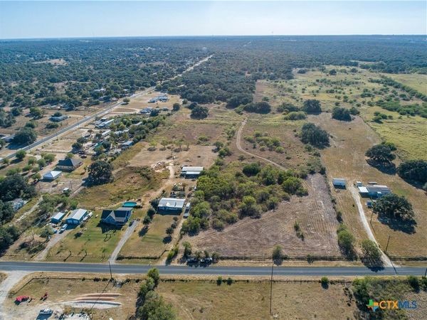 21123 Lamm Road , Elmendorf, TX 78112