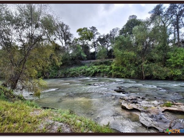 1110 county road 103, Runge, TX 78151