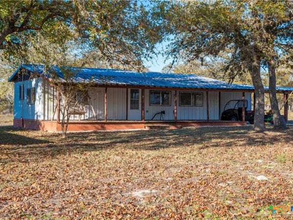 847 Littlehorn Lane, Stockdale, TX 78160