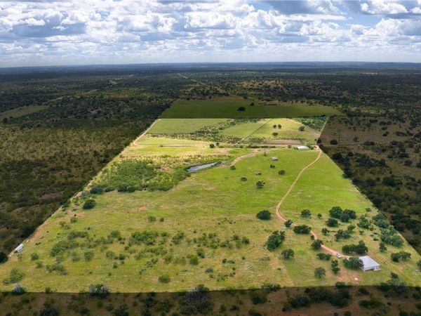 12119 W Highway 29 , Llano, TX 78643