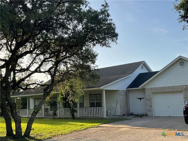 2826 Cattle Guard Road, Cuero, TX 77954