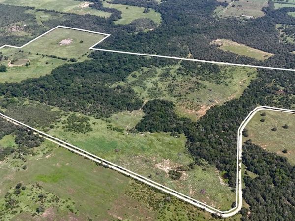 9590 Maynard Hallmark Road, Flatonia, TX 78941